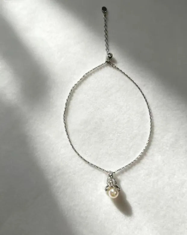 Orbit Line Necklace