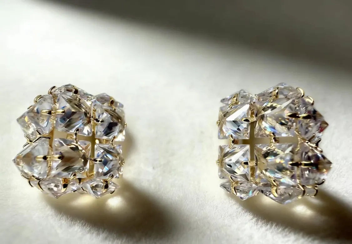 Prisméa Stud Earrings